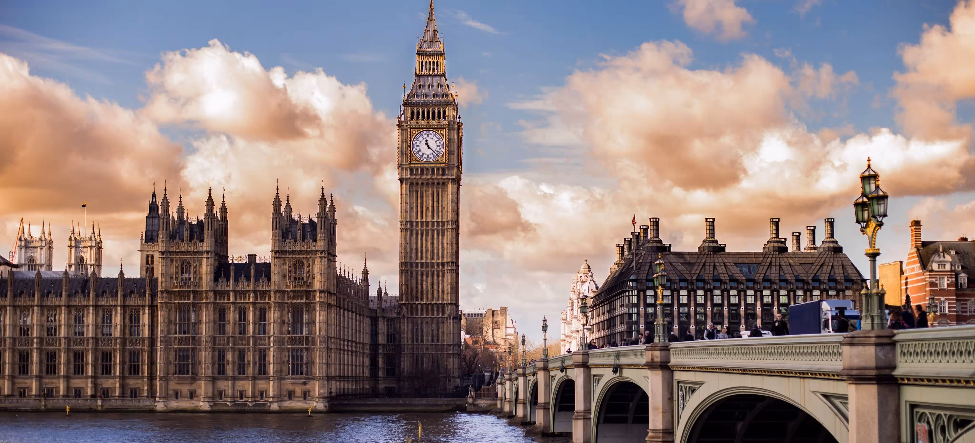 UK Dedicated Server with Free Setup